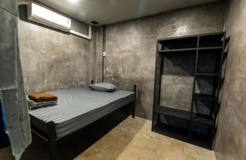 Nong Chaeng Hostel | Another High Away Hostel - Bangkok