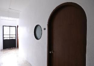Thung Maha Mek Hostel | Apartment45 Hostel