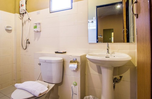 Chang Phueak Hotel | B2 Santitham (Wat Jed Yod) Boutique & Budget Hotel