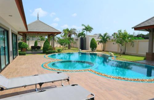 Huai Yai Villa | Baan Dusit Pattaya lake