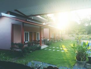 Ko Lanta Hostel | Baan Longhaad
