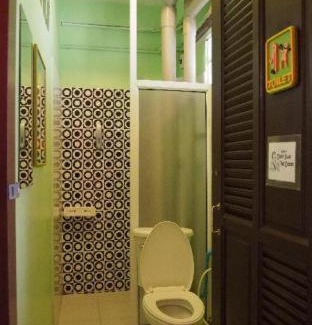 Ban Phan Thom Hostel | Baan Nampetch Hostel
