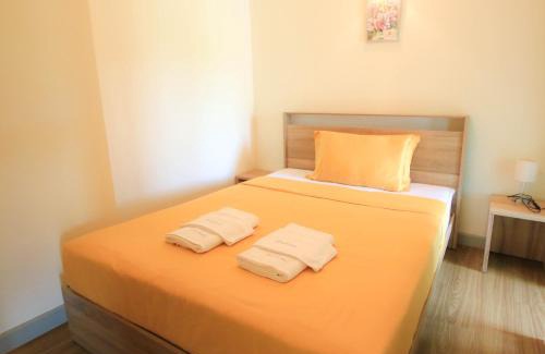 Khanong Phra Apartment | Baan Rub Lom by Jane