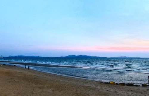 Na Kluea Resort | Beachfront Jomtien - Pattaya Smile