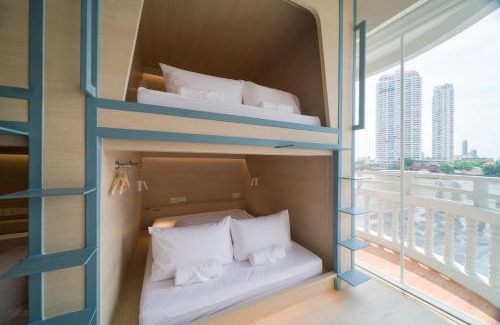 Yan Nawa Hostel | BEAT Warii Hostel at Chaophraya River