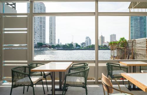 Yan Nawa Hostel | BEAT Warii Hostel at Chaophraya River