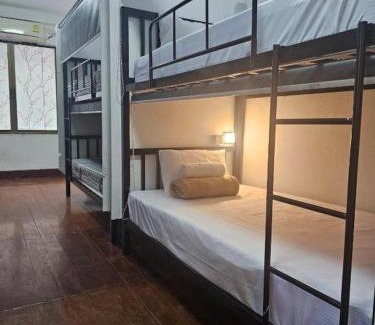 Bangkok Central Business District Hostel | BED at 18 Asoke