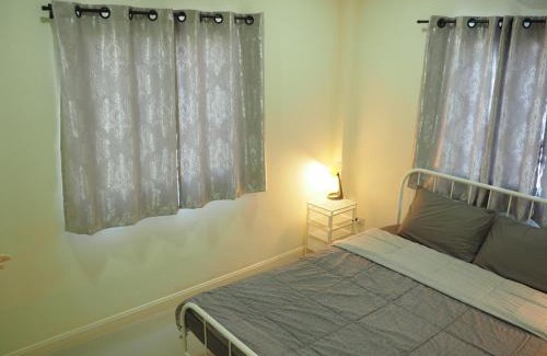 Bang Pa-in Hostel | Bed&Breakfast@Bangpa-in Hostel