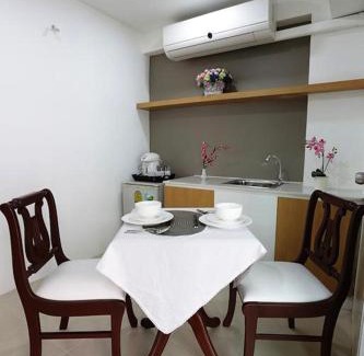 Talat Phlu Hostel | Beerapan Hotel