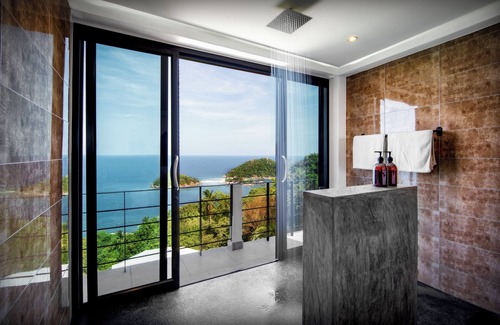 Koh Tao Villa | Boutique villa with relaxed feeling, private pool and breathtaking view.