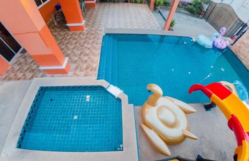 Na Kluea Villa | Cinnamon Pool Villa