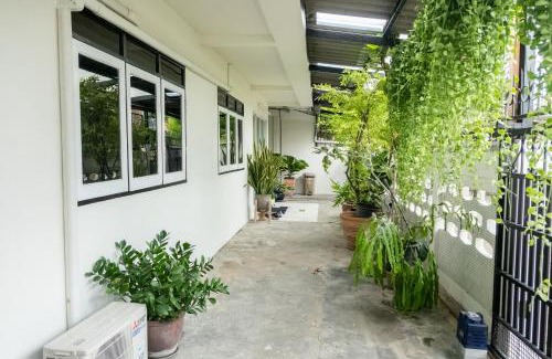 Nong Chaeng Bed & Breakfast | City Bliss Bangkok