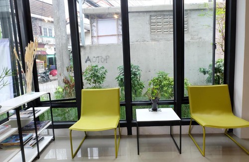 Chang Phueak Hostel | DewyHouse