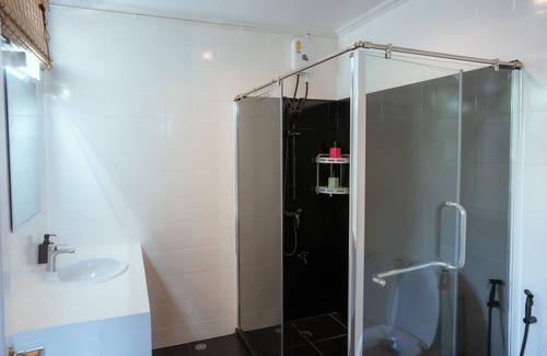 Khlong Tan Nuea Hostel | Ekkamai Buds & Beds - 420 Hostel