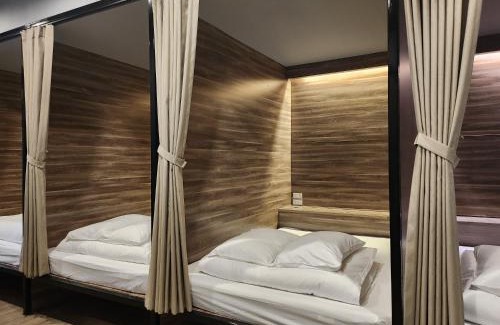 Khlong San Hostel | Fellows House