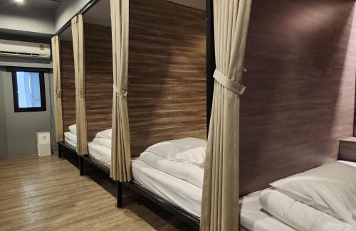 Khlong San Hostel | Fellows House