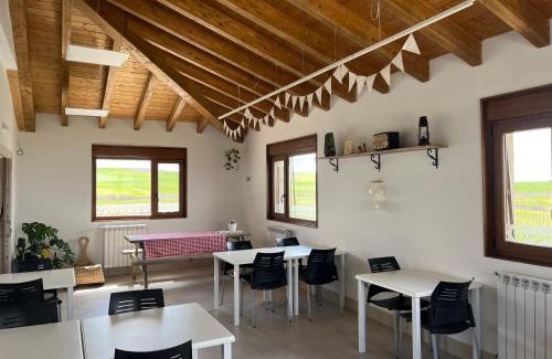Castellanos de Castro Hostel | Fuente Sidres