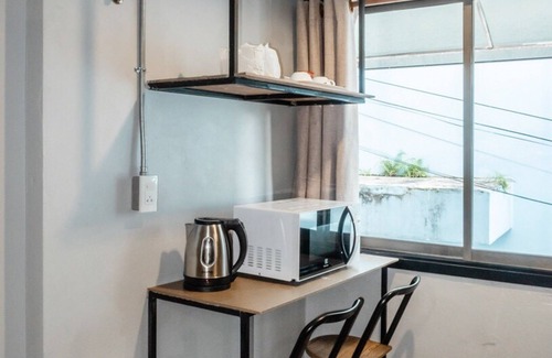 Nakhon Si Thammarat Hostel | Full Moon' House - Hostel