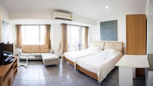 Chang Khlan Apartment | Galare Thong Tower