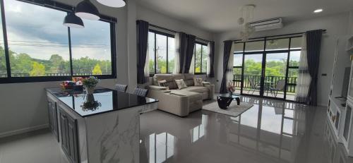 Sawang Daen Din Apartment | Harary Family apartments