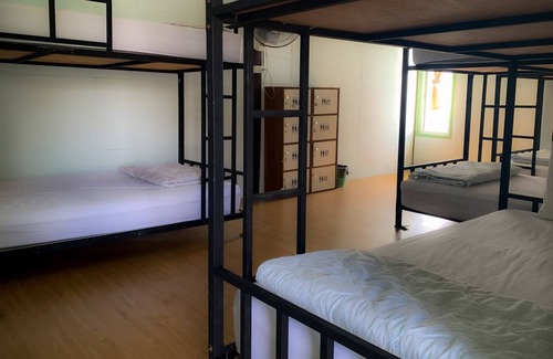 Ko Lanta Hostel | Hostel ∙ 8 guests