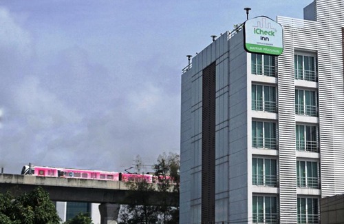 Thanon Phaya Thai Hotel | iCheck inn Mayfair Pratunam
