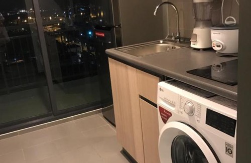 Mueang Samut Prakan District Hotel | IDEO 115 Samrong BTS Station