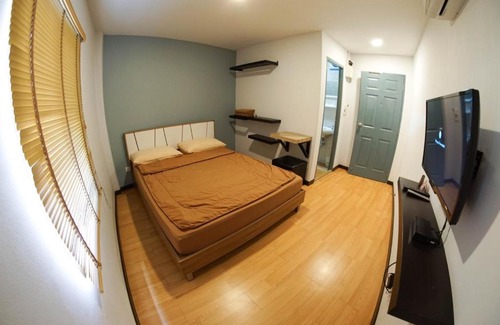 Khlong San Hostel | Inn Trog And Inn Soi