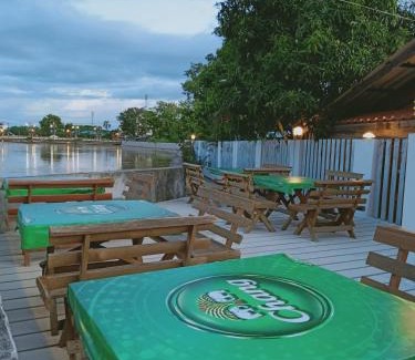 Thani House | J&J Guesthouse
