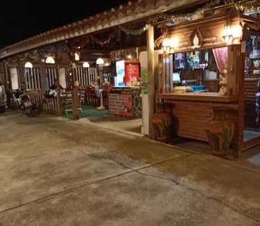 Thani House | J&J Guesthouse