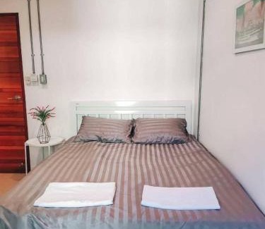 Chana Songkhram Hostel | Jira19Hostel