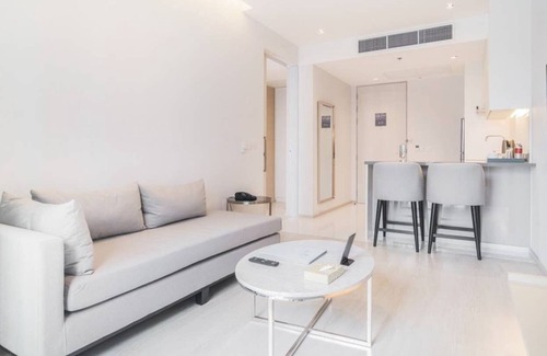 Sukhumvit Apartment | Junior Suite-Cozy and Delicate near BTS Thonglor 舒适精致房近通罗天铁站 U1
