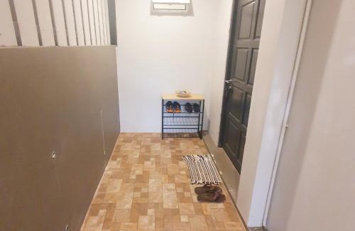 Ko Lanta Apartment | Lanta Sunshine Residence Apt 1 One Bed Apartment with AC and Work Space