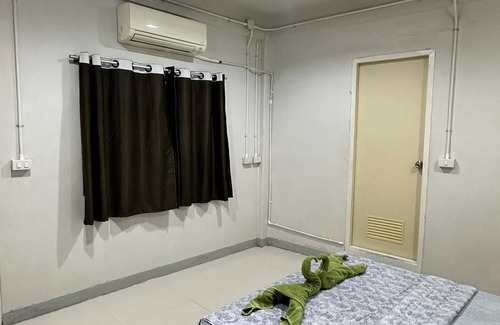Bangkok Yai Hostel | Lemon Tree Khaosan Hostel