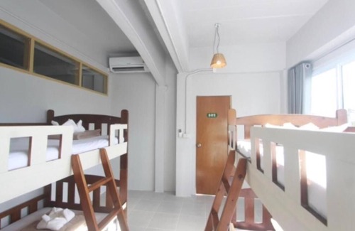 Chaweng City Center Hotel | Ler Hostel 65