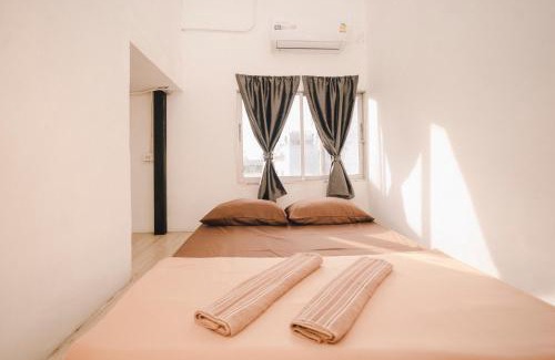 Chana Songkhram Hostel | Liberta Hostel