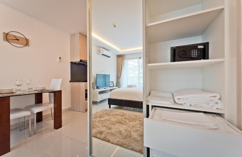 South Pattaya Apartment | LIGHT & BRIGHT Studio in Laguna Beach Maldives