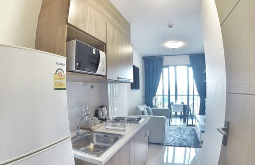 Bang Na Apartment | Luxurious1BR-Next to BTS-Rooftop pool