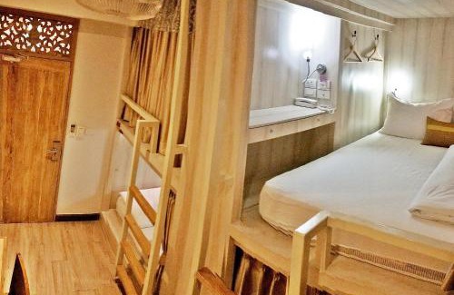 Lat Krabang Hostel | Mariya Lady Hostel At Suvarnabhumi Airport