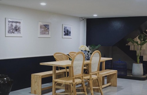 Kantang House | Matou Hostel & Cafe