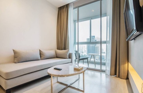Sukhumvit Apartment | Modern Family Suite near BTS Thonglor 家庭现代风格房近通罗站 U7