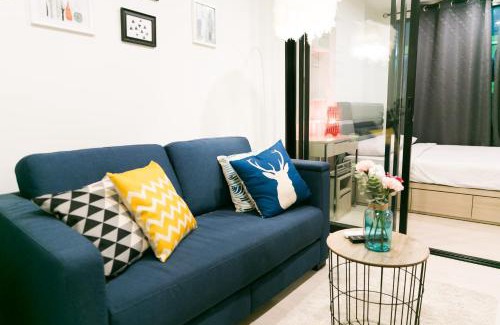 Khlong Toei Apartment | Moonlight Goddess