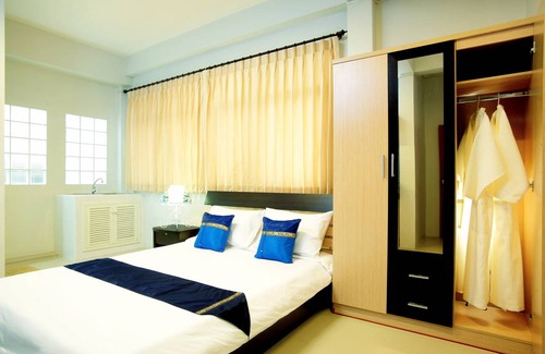 Khlong Maha Nak House | Motel ∙ 8 guests