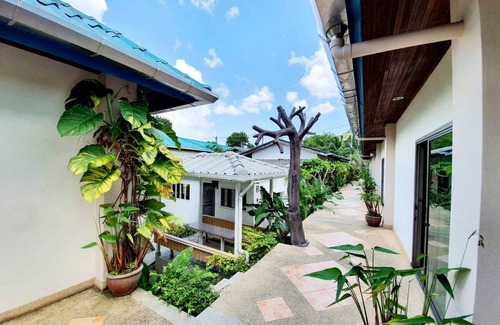 Cherngtalay House | Motel ∙ 8 guests