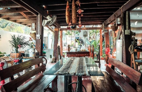 Pa Daet House | Motel ∙ 8 guests