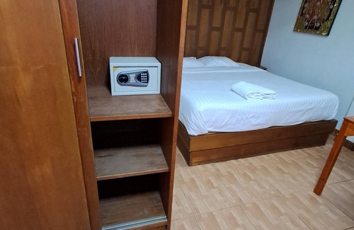 Central Pattaya House | Namtip Bar & Guesthouse