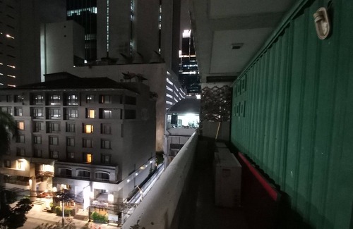 Silom Apartment | NEW! Beautiful room with balcony, near BTS&MRT Silom Relax w large swimming pool