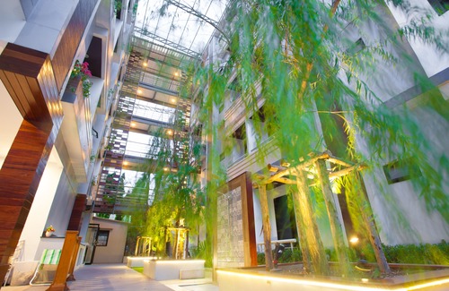Chana Songkhram Hotel | New Siam Palace Ville (SHA Plus+)
