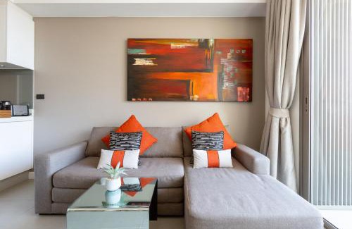 Bang Tao Apartment | Oceanstone by Holy Cow, 1-BR, next building view