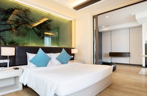 Phra Khanong Nuea Apartment | Premium Suite near BTS Phrakhanong住宅套房 U3